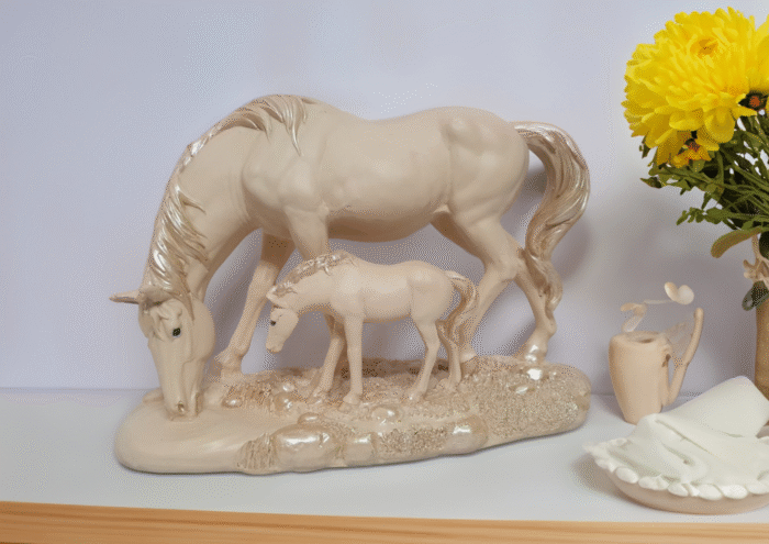 TCG 21cm 3D Horse with Baby Statue - Image 3