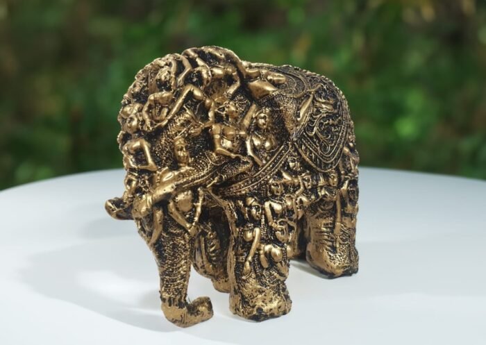 TCG 23cm Handcrafted royal elephant - Image 5
